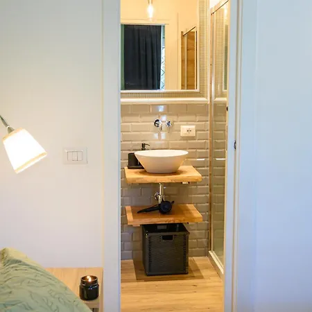 Konukevi Nene House Roma-farfalla, In Comune 4*