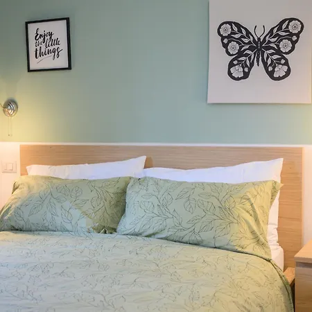 Nene House Roma-farfalla Roma